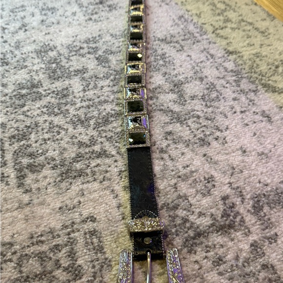 Elegant Black and Silver Women\'s Belt main image 4